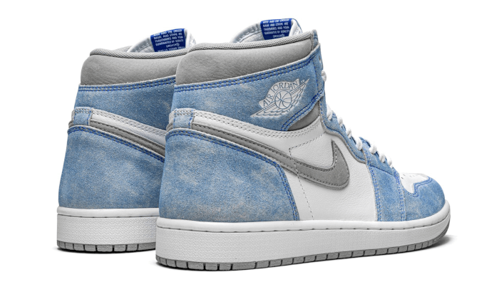 air-jordan-1-retro-high-og-hyper-royal3