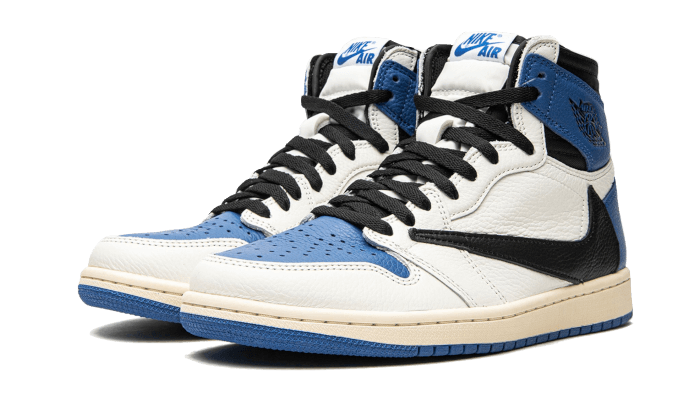 air-jordan-1-retro-high-og-sp-travis-scott-fragment-military-blue2