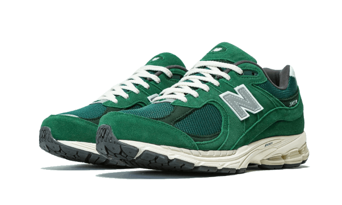 new-balance-2002r-suede-pack-forest-green